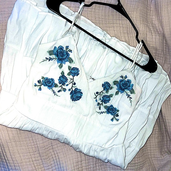 Summer white dress - Picture 2 of 6